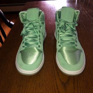 Jordan 1 Retro High Season of Her Mint
